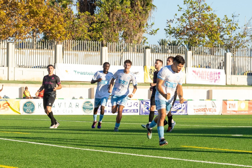 El balón vuelve a rodar en&nbsp;Torrevieja